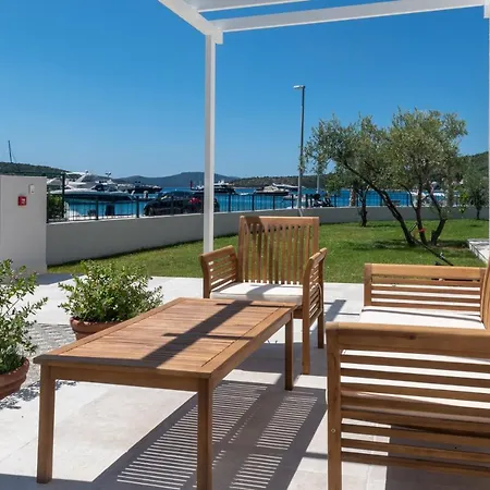 Luxury Seaview - Sole דירה